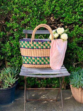 Artisans of IQ Isabela straw tote